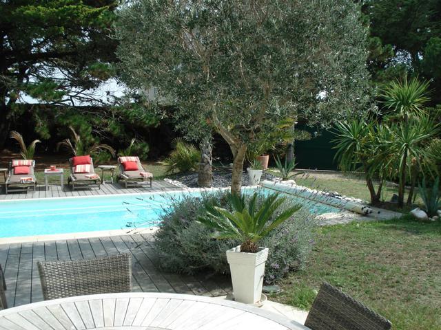 Pose de piscine coque polyester - Littoral Piscine - Le Pouliguen (44)-2